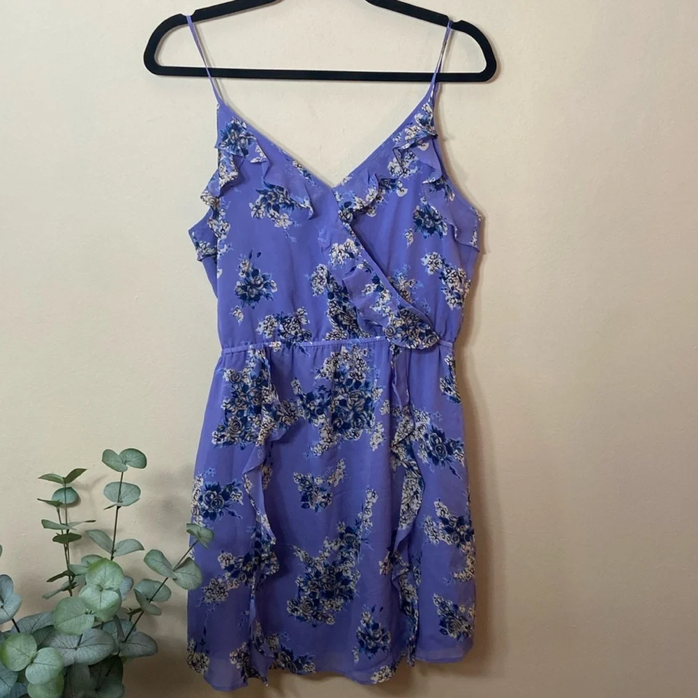 Joie Silk Floral Wrap Dress Periwinkle Blue Purple Ruffle Mini Dress Medium - Picture 2 of 8